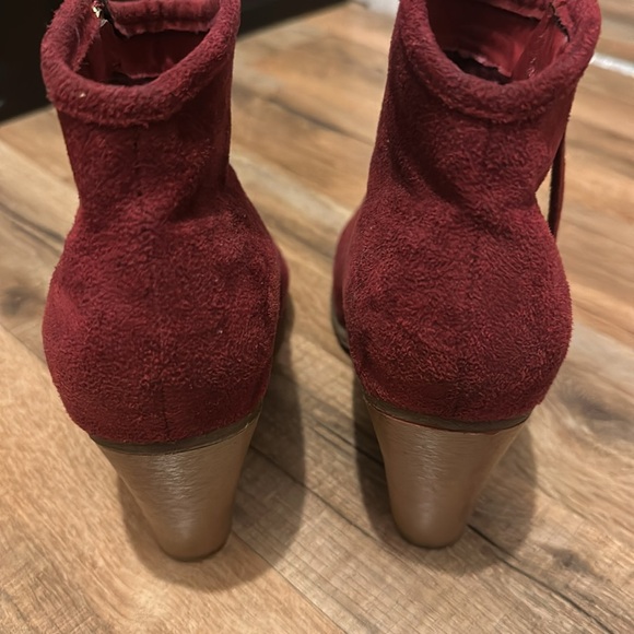 Liliana maroon booties - Picture 2 of 5